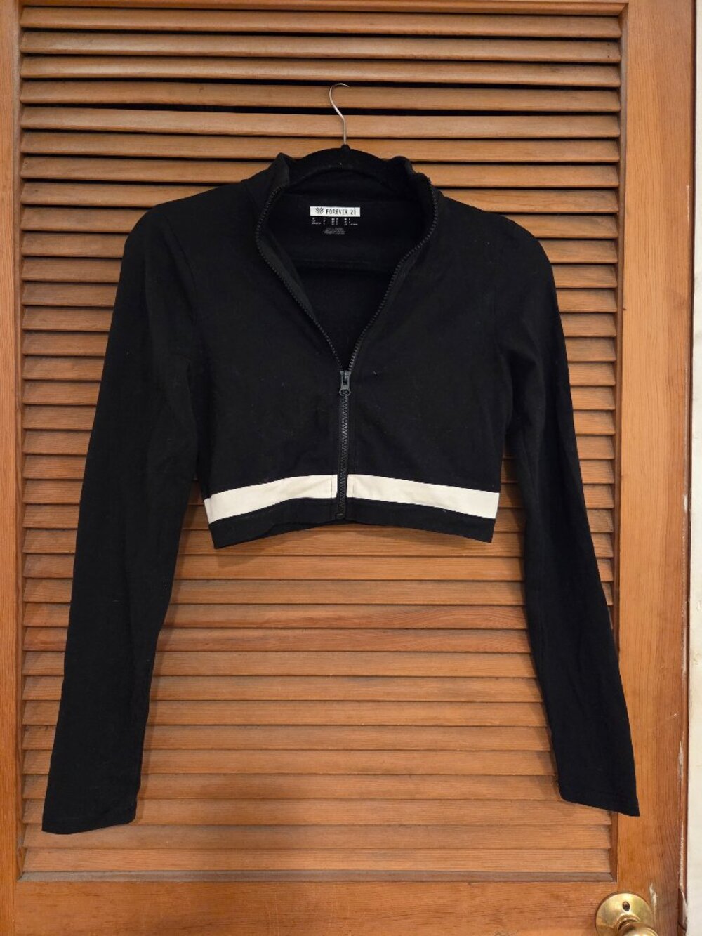 Cropped zip up top